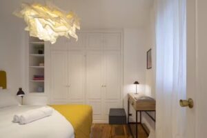 Barbon Apartment by Prishomes