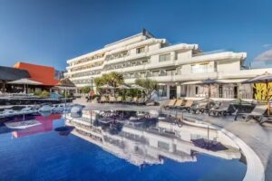 Barcel&oacute; Santiago &ndash; Adults Only