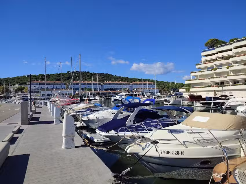 Barcelona Costa Brava beach camp