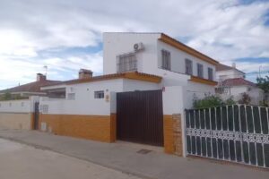 Bed and Breakfast Playa Mazag&oacute;n. Hostel. VUT/HU/05039. Aceptamos mascotas perros