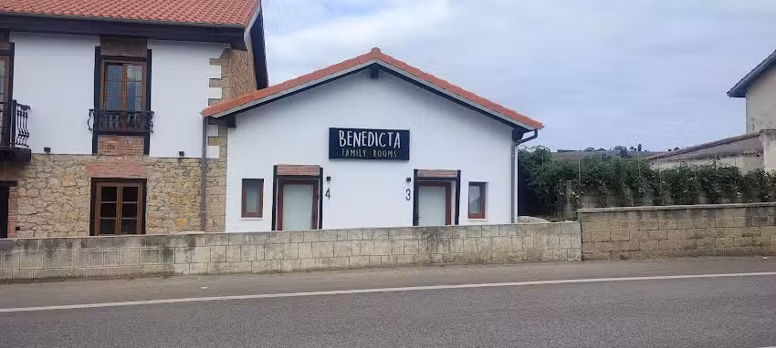 Benedicta family roons