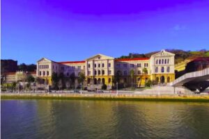 BILBAO RIVERSIDE APARTMENTS