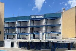 Blas&oacute;n Junior