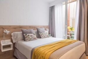 BYPILLOW House | Hotel en Barcelona &ndash; Horta