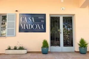 Ca sa Madona Hostal