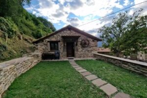 Caba&ntilde;a Los Tejos