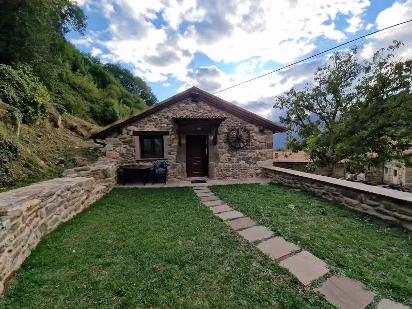 Caba&ntilde;a Los Tejos