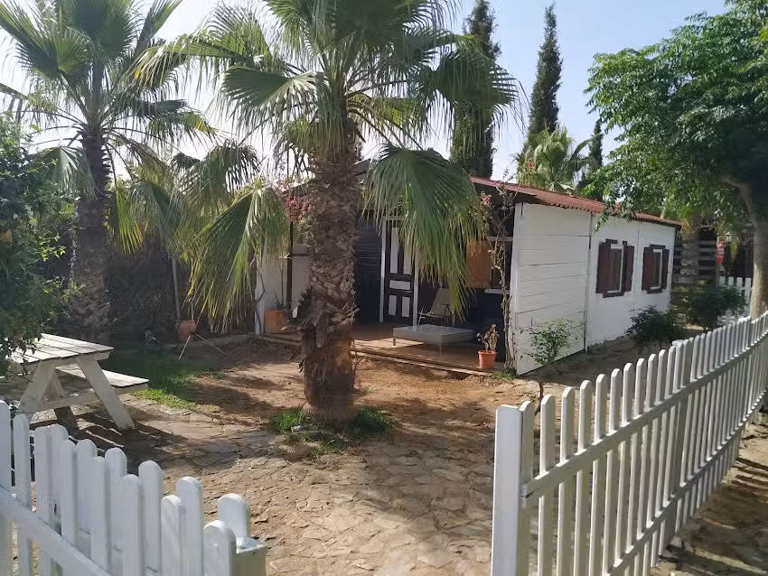 Caba&ntilde;as de Roche