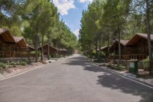 Caba&ntilde;as y Bungalows Valle del Cabriel