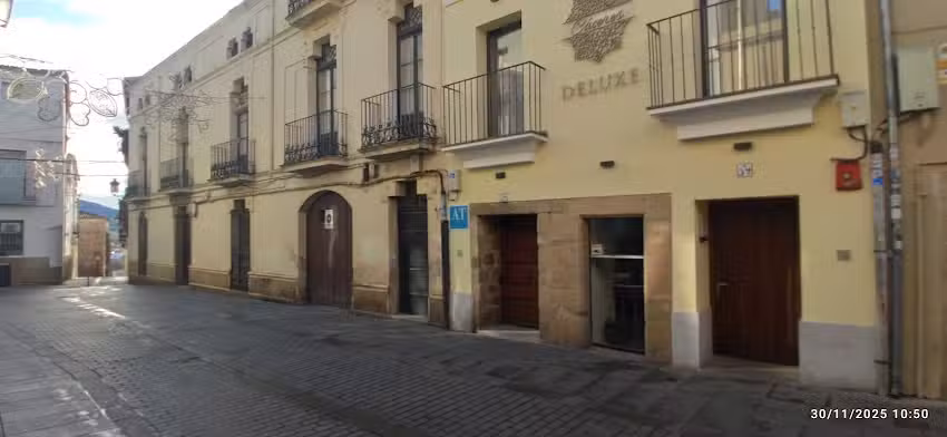 C&aacute;ceres Deluxe
