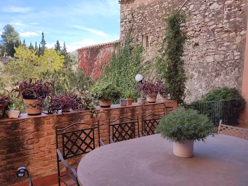 Cal Cabr&eacute; del Priorat, casa de retiros & centro de terapias