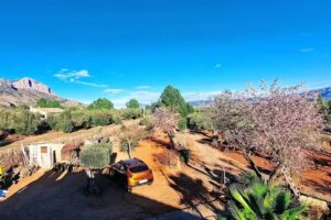 Cami Turballos, a Gaianes 88, 03839