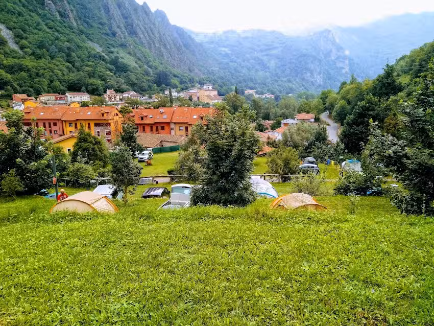 Camping La Pomarada de Somiedo