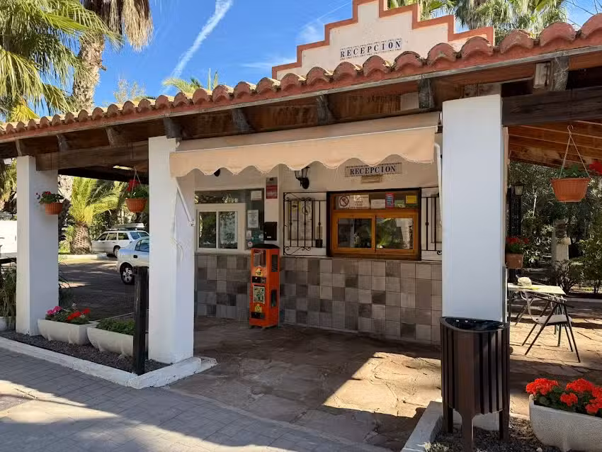 Camping Malvarrosa de Corinto