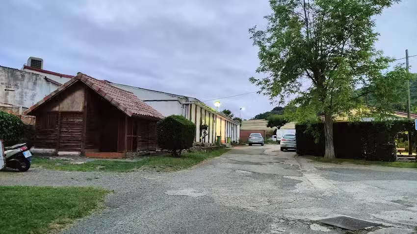 Camping monumento al pastor. N-1 Ameyugo