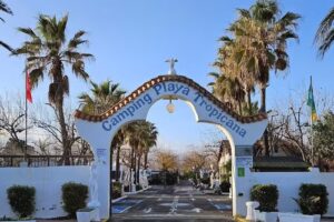 Camping Playa Tropicana Castell&oacute;n
