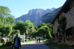 Camping R&iacute;o Ara