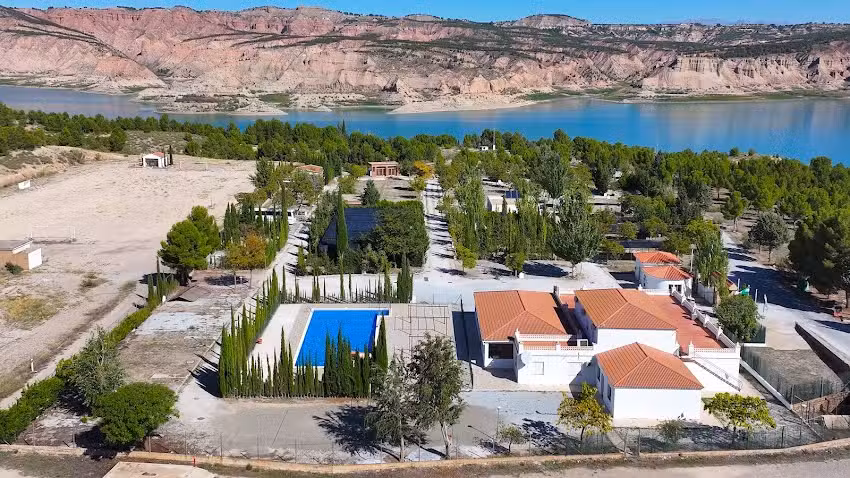 Camping Rural La Caba&ntilde;uela