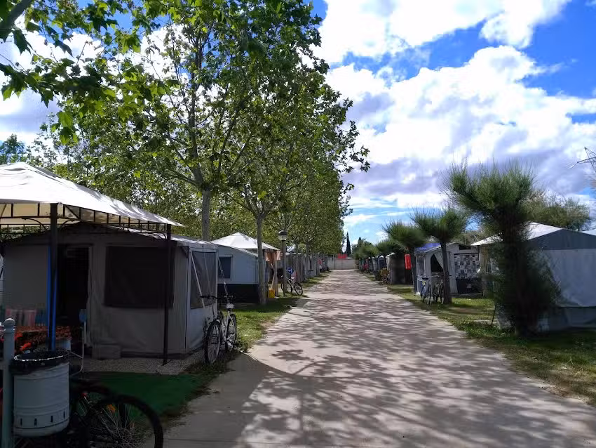 Camping V&iacute;a de la Plata