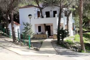 Camping y Apartamentos Parque Ardales