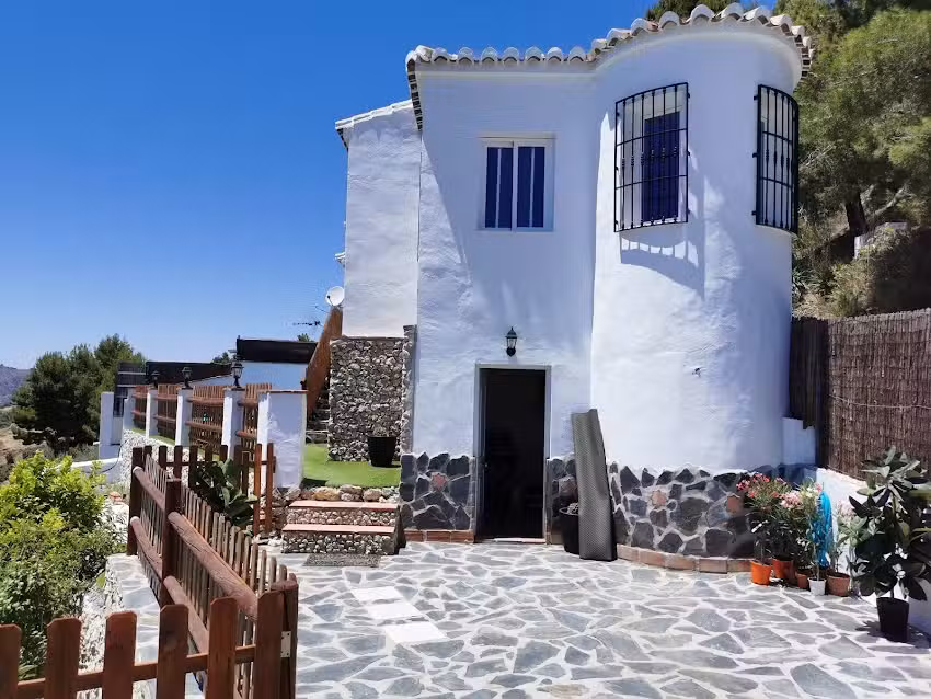 Casa Ayo