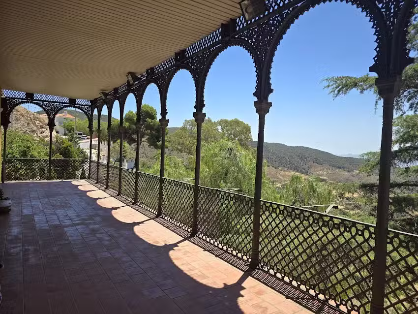 CASA BANDERAS & SPA LUXURY & ENTRADAS CAMINITO DEL REY (SUJETO A DISPONIBILIDAD)