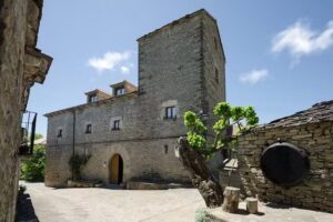 Casa Bara. Apartamentos en Guaso (A&iacute;nsa-Sobrarbe)