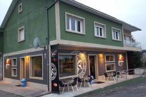 Casa Chelo (aloxamentos & cervecer&iacute;a)