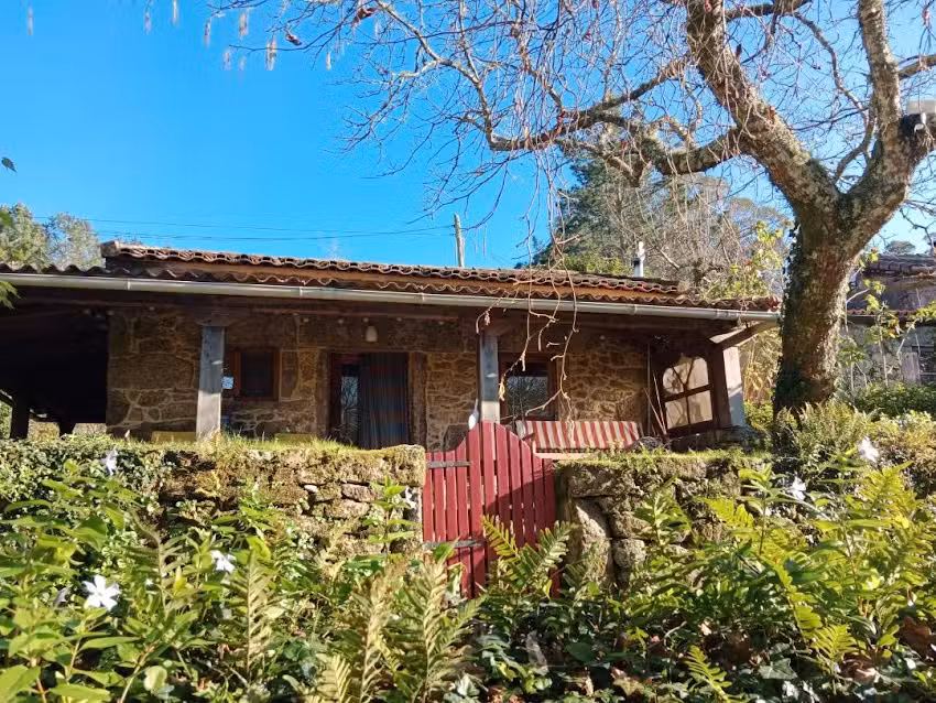 Casa Costi&ntilde;a + Casita da Forxa