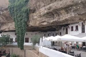 Casa Cueva El Arrabal