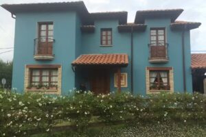 Casa de aldea las casta&ntilde;ares