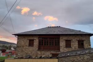 Casa de aldea y apartamentos La Paredana, agroturismo 4 llaves