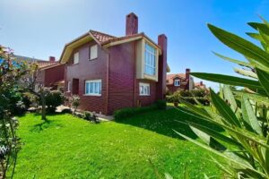 Casa de AnMar, casa amplia con jard&iacute;n