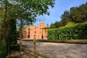 Casa de Col&ograve;nies Can Vandrell