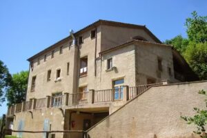 Casa de col&ograve;nies El Company