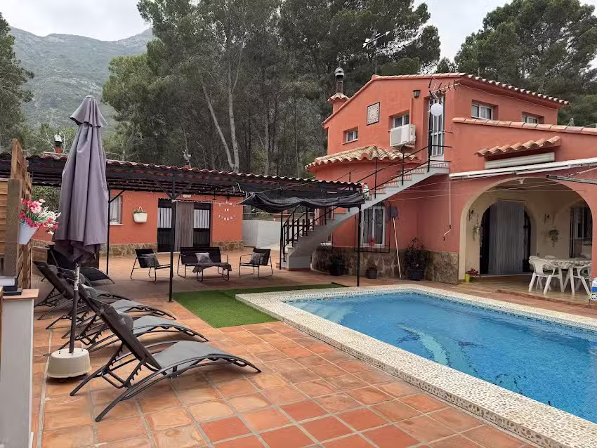 Casa &ldquo;El mirador de los sue&ntilde;os de Llaur&iacute;&raquo;&rdquo;