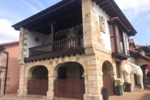 Casa Elefantes Blanco Cab&aacute;rceno