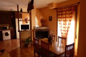 Casa Esparter&iacute;a. Alojamiento Rural en Cazorla, totalmente acomodado y con chimenea de le&ntilde;a.