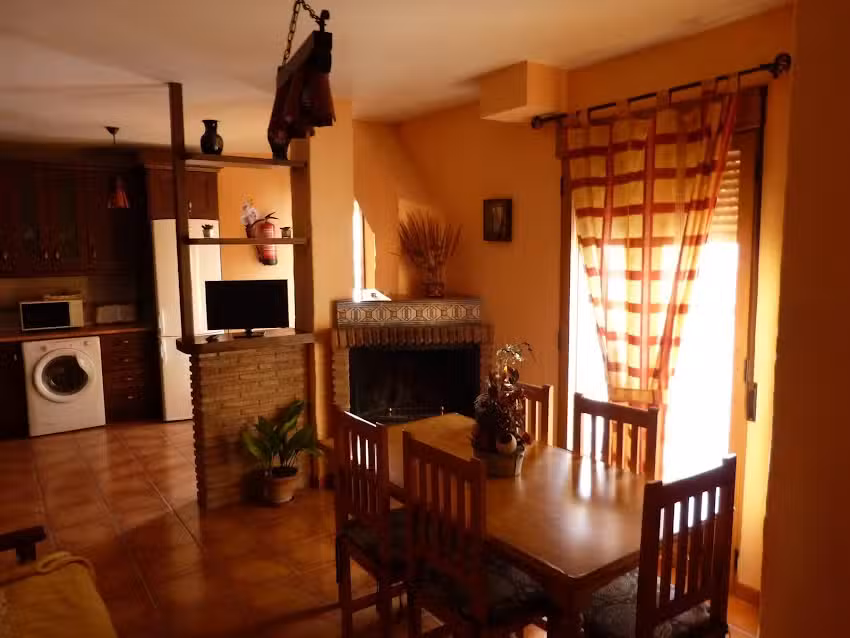 Casa Esparter&iacute;a. Alojamiento Rural en Cazorla, totalmente acomodado y con chimenea de le&ntilde;a.