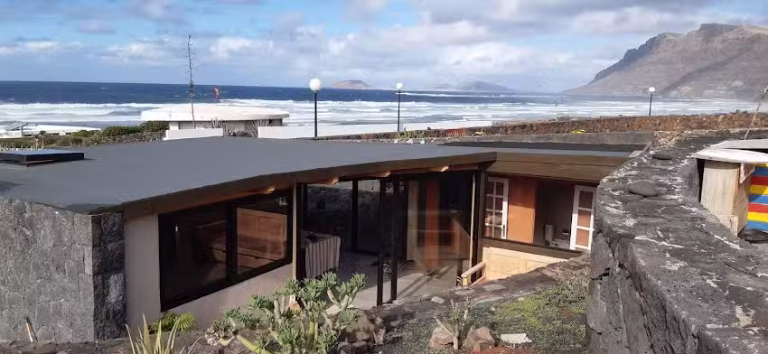 Casa Famara&iacute;so