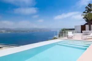 Casa Gaviota &ndash; Airbnb. Villa con vistas infinitas. Villa with infinite views