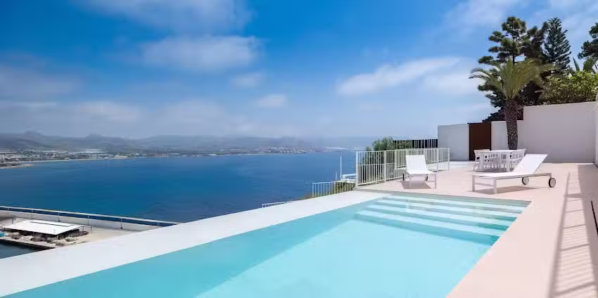 Casa Gaviota &ndash; Airbnb. Villa con vistas infinitas. Villa with infinite views