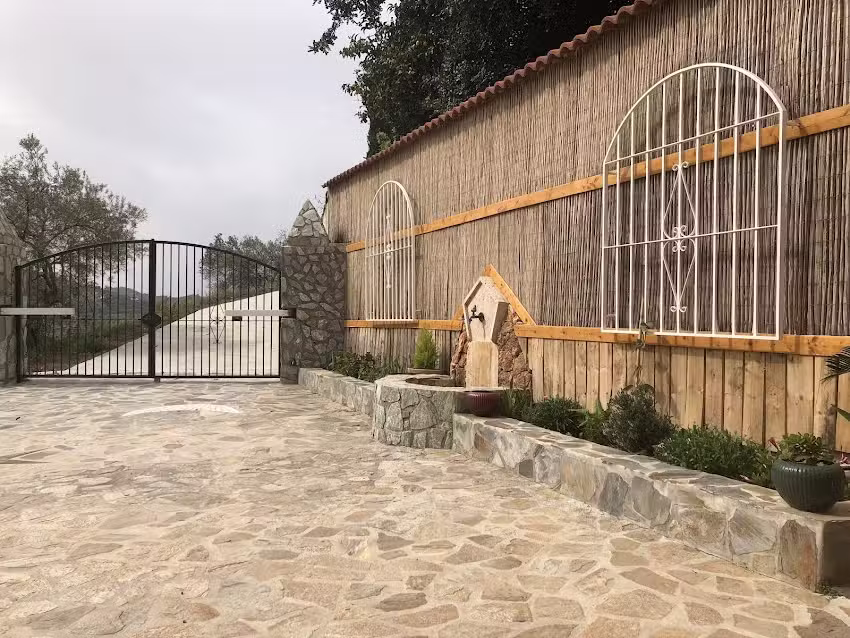 Casa Lirios