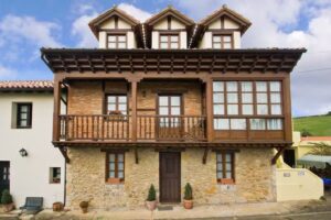 CASA LUISA &ndash; Apartamentos Rurales en Comillas (Cantabria)