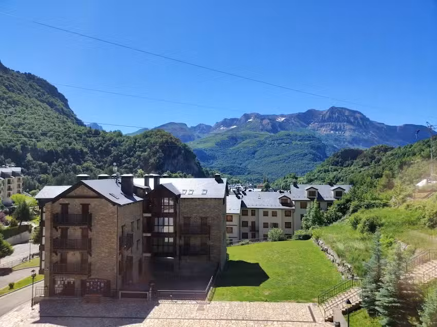 CASA MARMOTTE. Tu Casa en los Pirineos &ndash; Los Altos de Escarrilla