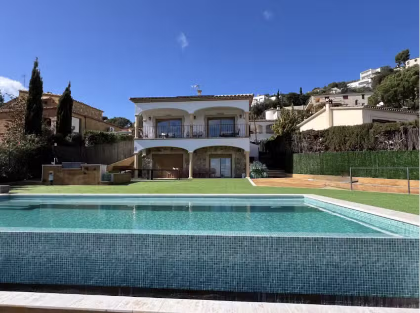 Casa Mas Caba&ntilde;as (Alojamientos Judibar)