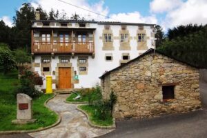 Casa Os Carball&aacute;s