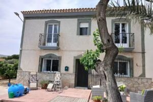 Casa Rural Almocaizar B&B