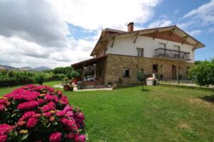 Casa Rural Arribeiti Zarra