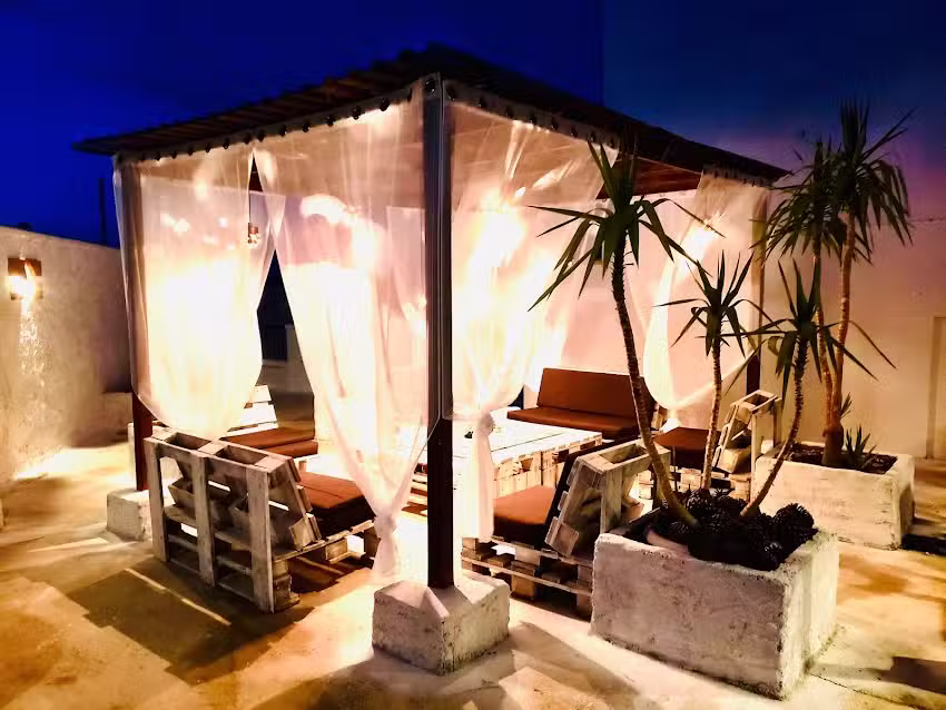 Casa Rural &ldquo;Casa Cueva El Nido&rdquo; en Casas de Fernando Alonso, Cuenca.